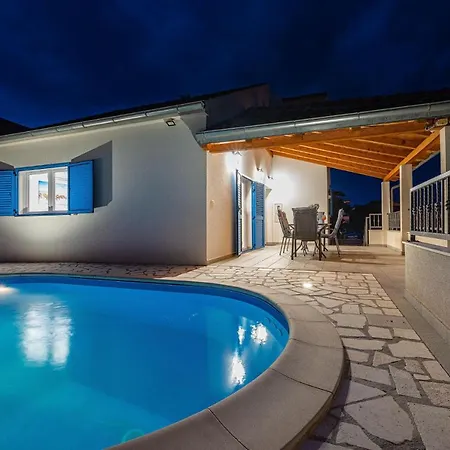 Nika Villa