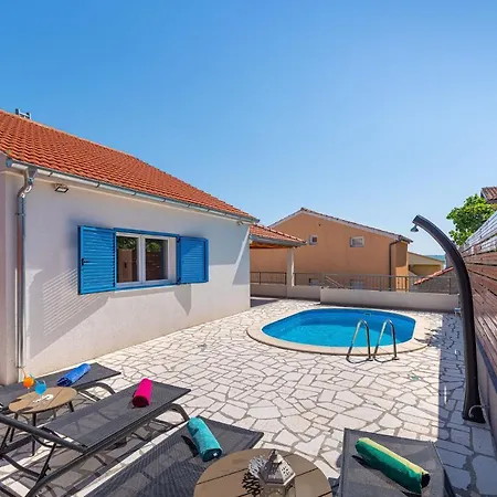 Nika * Jasenice (Zadar)