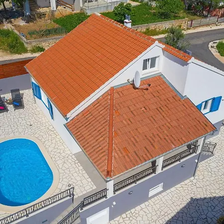 Villa Nika