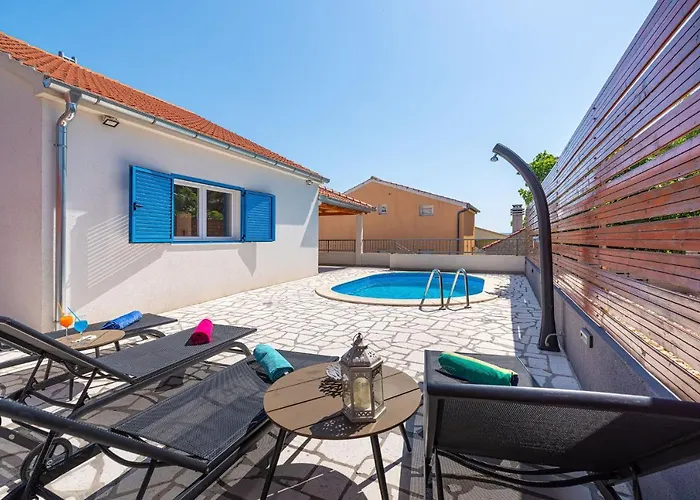 Nika * Jasenice (Zadar)