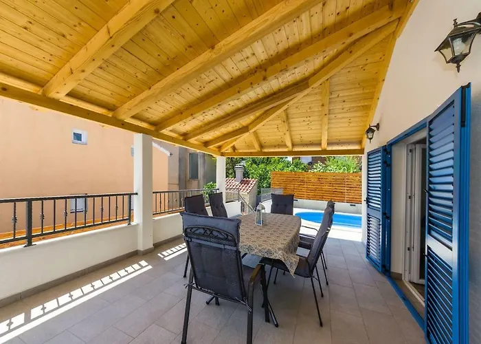 Nika * Jasenice (Zadar)