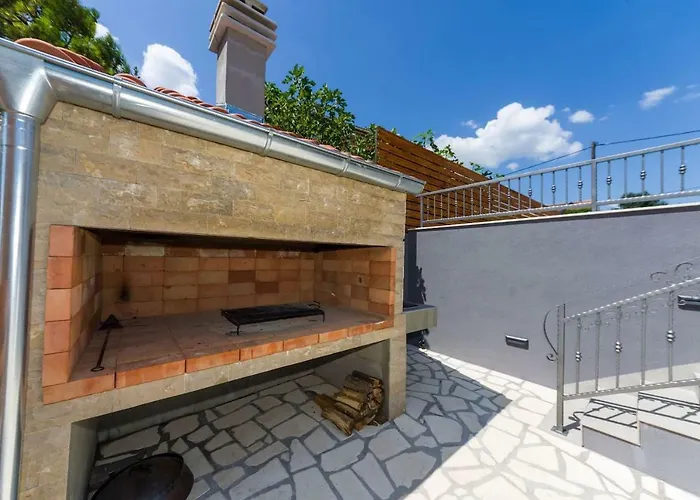 Nika * Jasenice (Zadar)